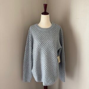 NWT St. Jon's Bay Light Grey Supersoft Textured Crew Neck Long Sleeve Sweater L